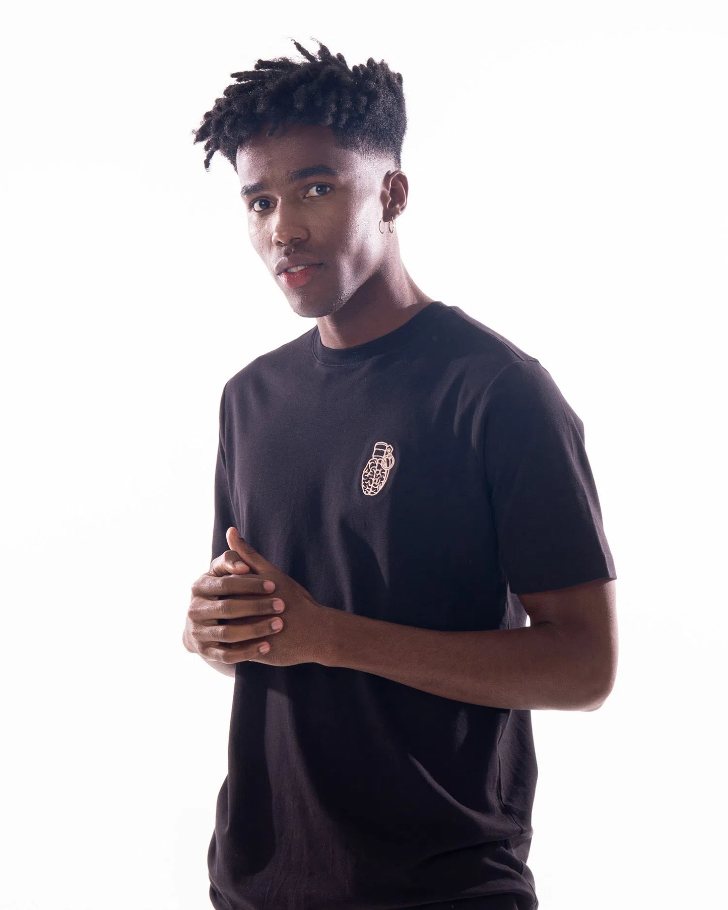 GRENADE PRINTED BLACK TEE