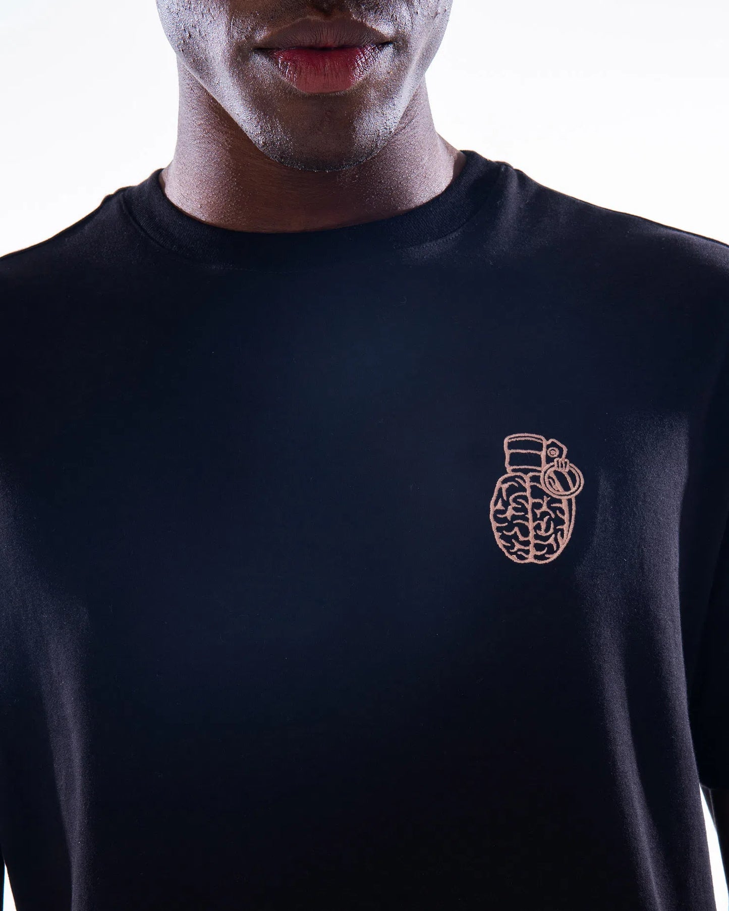 GRENADE PRINTED BLACK TEE