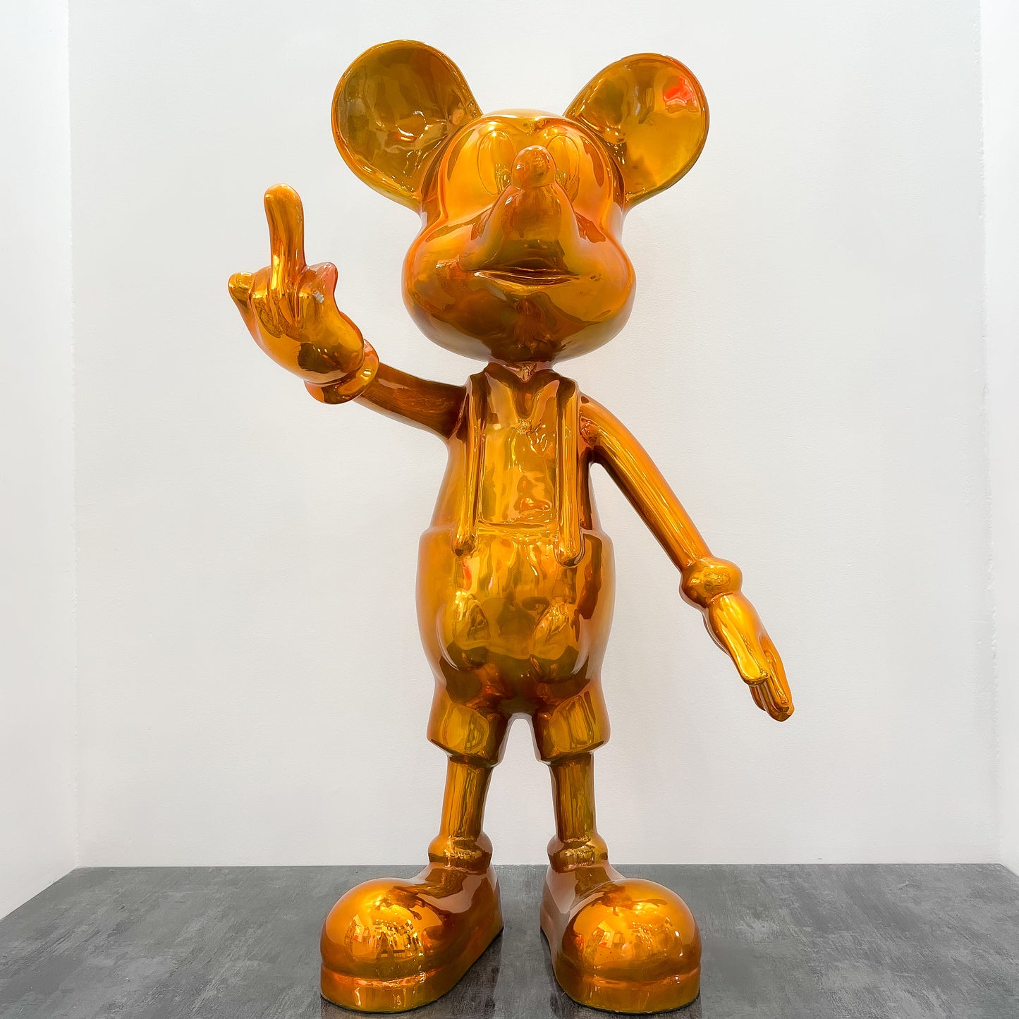 Golden Micky - Laura Curiel