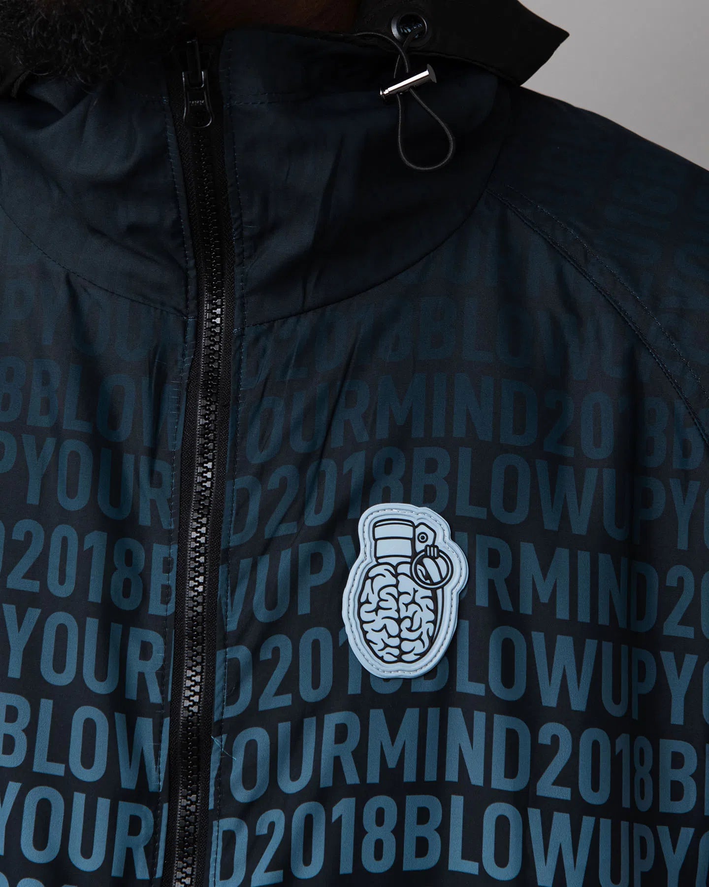 DOUBLE-SIDED WINDBREAKER JACKET
