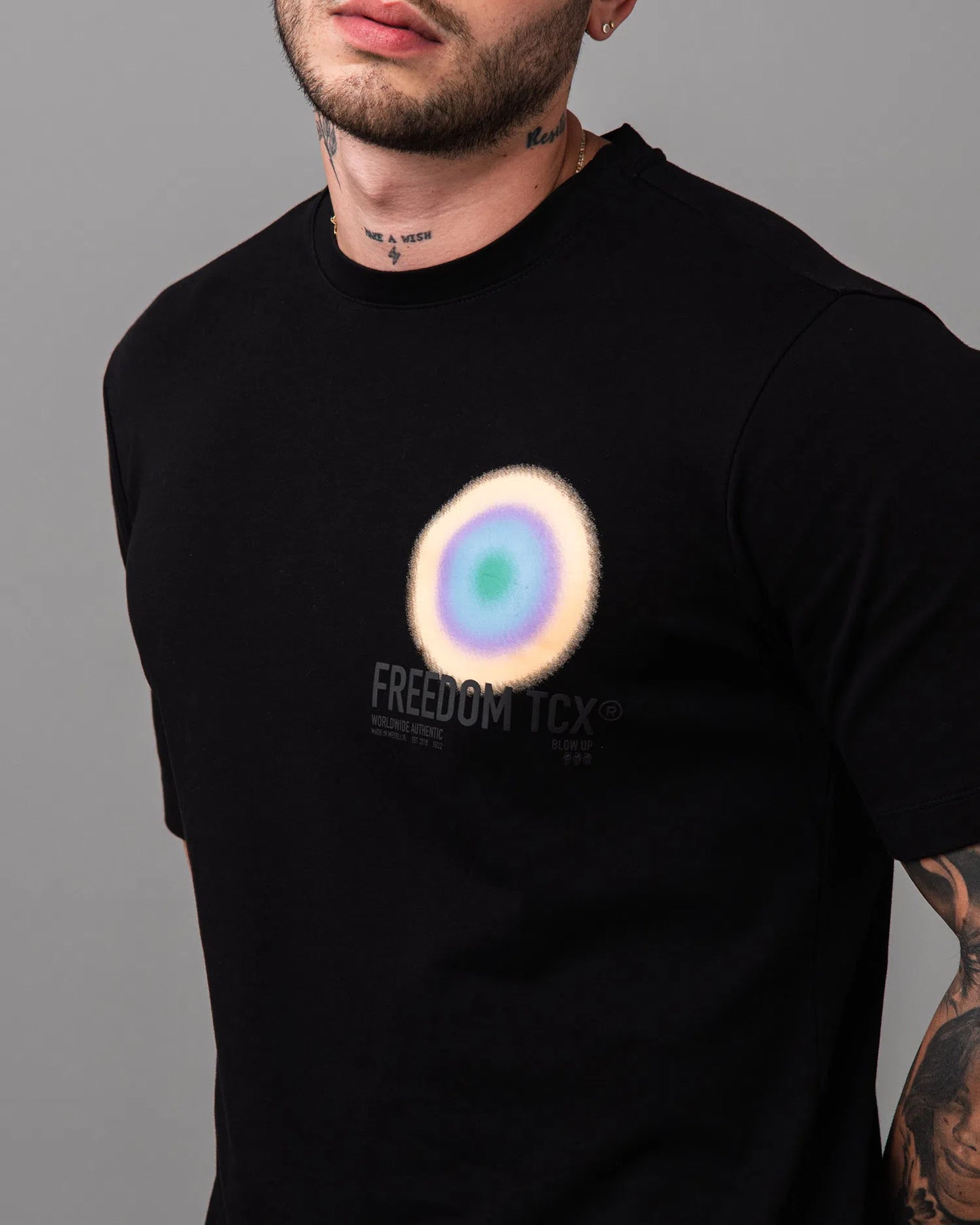 FREEDOM PANTONE BLACK SHIRT