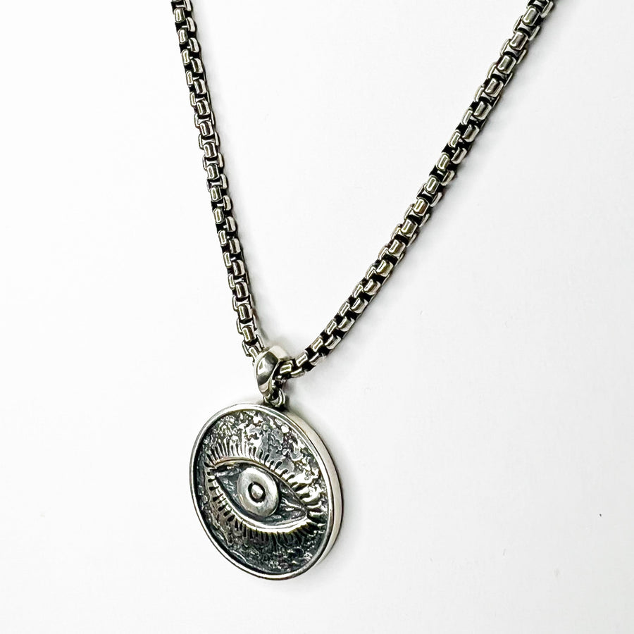We Gallery Silver eye