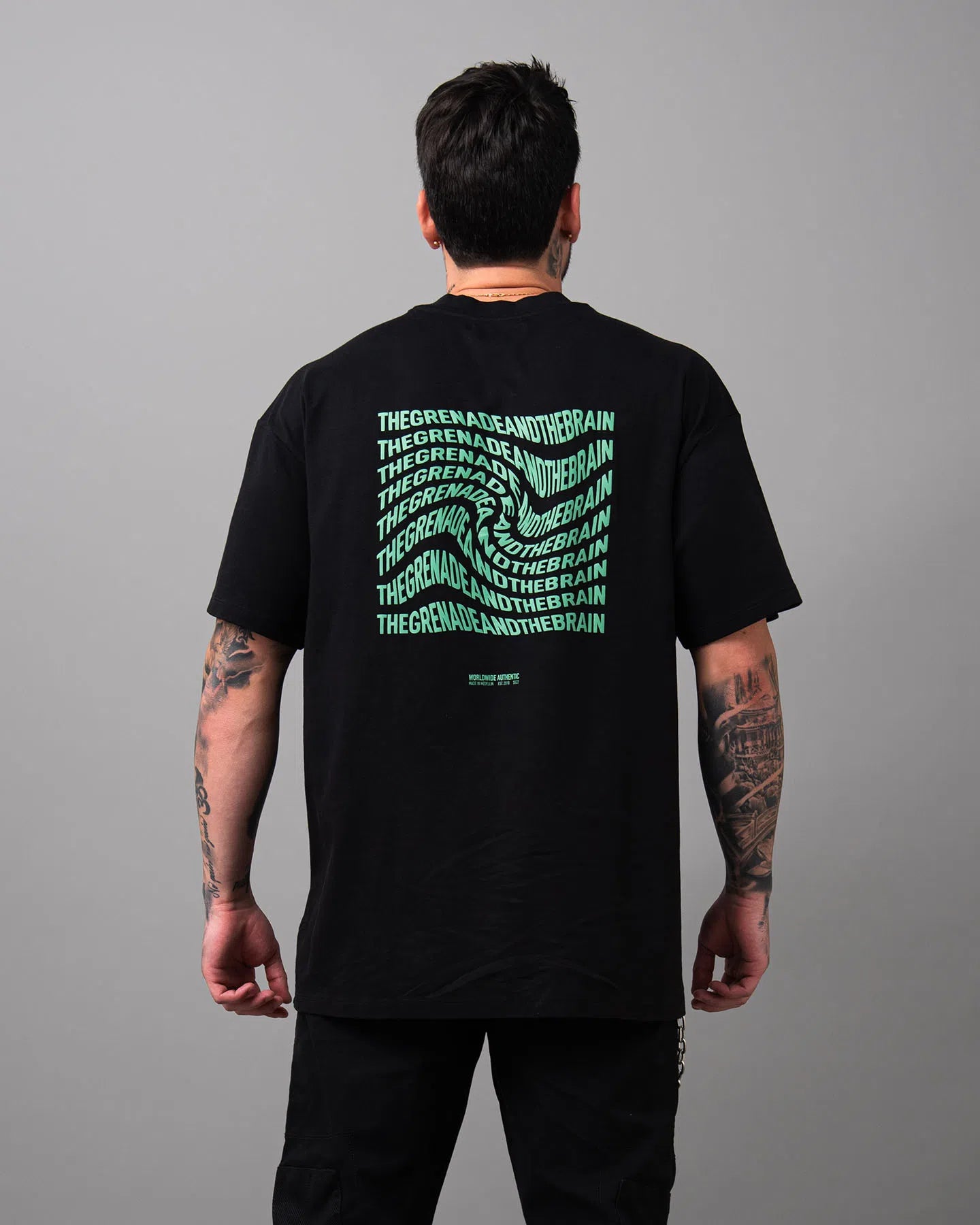 TWISTED T-SHIRT | BLACK